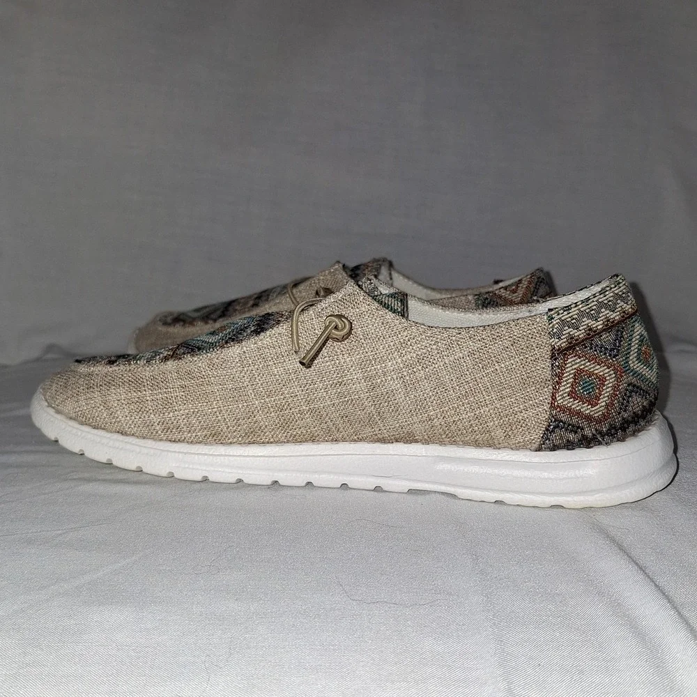 Unisex Slip-on Loafers Lightweight Breathable Casual Shoes 40 / Women's 9 or 9.5